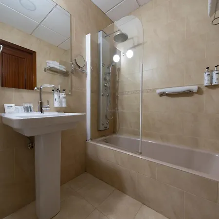 Otel Infanta Isabel By Recordis Segovia